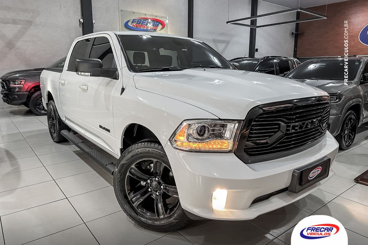 Ram Classic Night Edition 5.7 V8